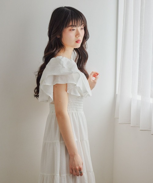 ワンピース 2WAYショルダーフリルワンピース　679986の画像