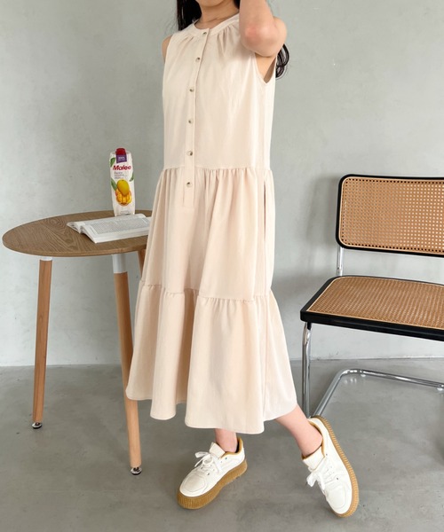DEMYLEE デミリー　ノースリーブティアードロングワンピース　マキシ丈 デミリー DEMYLEE ノースリーブティアードロングワンピース