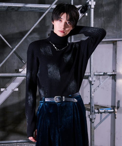 ELFORBR タートルネックニット Ellno Loset セーター ニット 箔プリントタートルニット