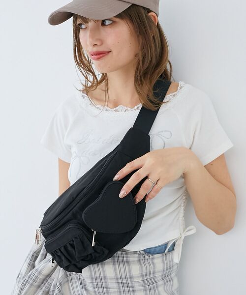 MAJESTIC LEGON（マジェスティックレゴン） ウエストポーチ ウエスト