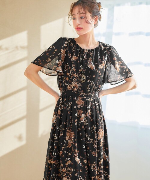 Tiaclasse ワンピース 半袖 大花柄シフォンワンピース : ZOZOTOWN
