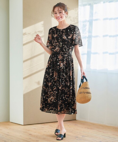 Tiaclasse ワンピース 大花柄シフォンワンピース : ZOZOTOWN Yahoo!店