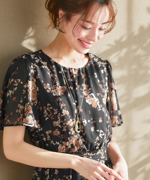 Tiaclasse ワンピース 半袖 大花柄シフォンワンピース : ZOZOTOWN