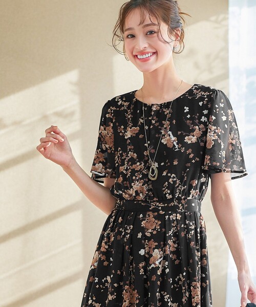 Tiaclasse ワンピース 半袖 大花柄シフォンワンピース : ZOZOTOWN