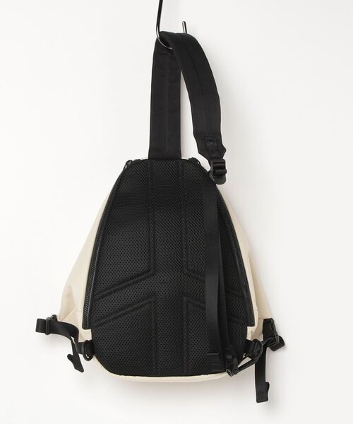 ONITSUKA TIGER ブラックショルダーバッグ SHOULDER BAG / ショルダーバッグ（ショルダーバッグ）｜Onitsuka