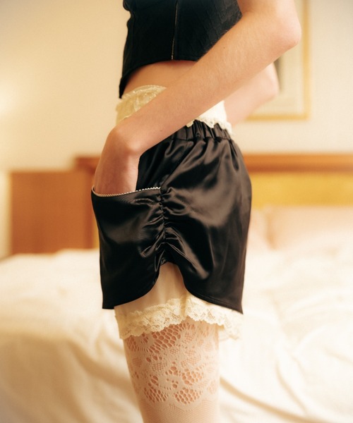 Carmelo パンツ Layered Satin Short Pants / サテンレイヤード