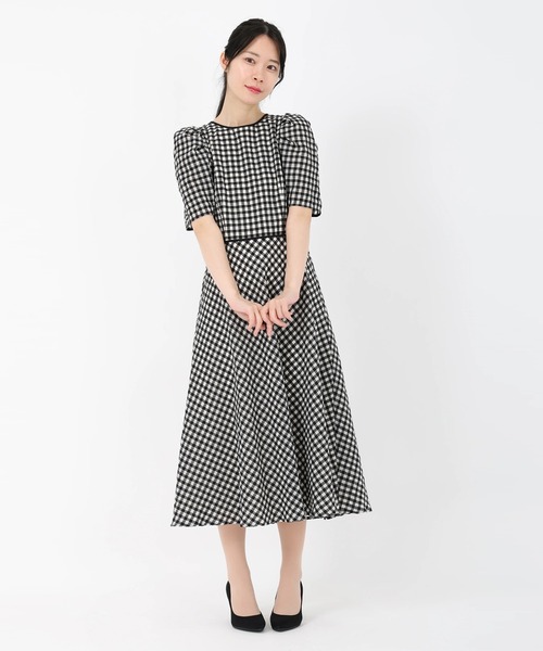 く*ん様 【新品】今季　ストロベリーフィールズ　ギンガムチェックワンピース STRAWBERRY-FIELDS（ストロベリーフィールズ） ワンピース シア