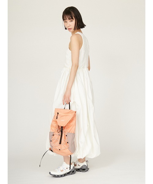 emmi ワンピース 膨れジャガードカットドッキングワンピース