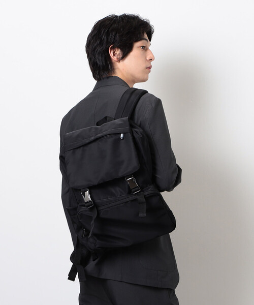 cadence デイパック Amazon.com: Kensington Triple Trek Slim Laptop Backpack for