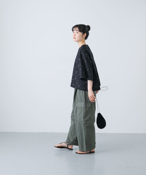 新品タグ付き　かぐれ　小花刺繍フレアブラウス　アーバンリサーチドアーズ 小花刺繍フレアブラウス[GAA5-23S013]｜URBAN RESEARCH公式