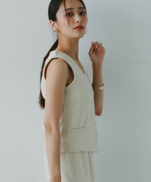 AJUGA.（アジュガ） ベスト ジレ フェルトニットVネックジレ