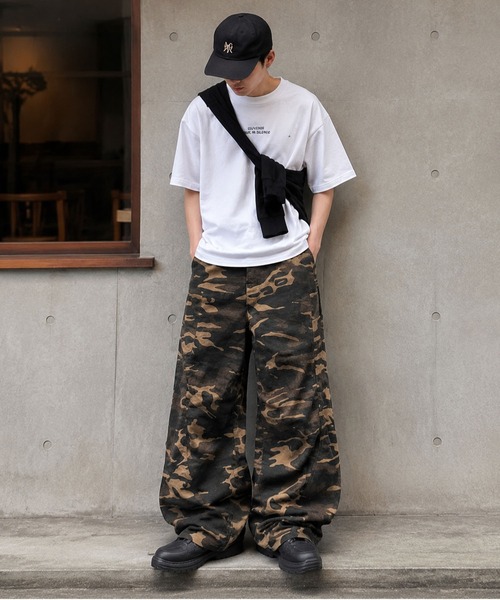SPINNS（スピンズ） ワイドパンツ パンツ カモフラージュ柄バルーン