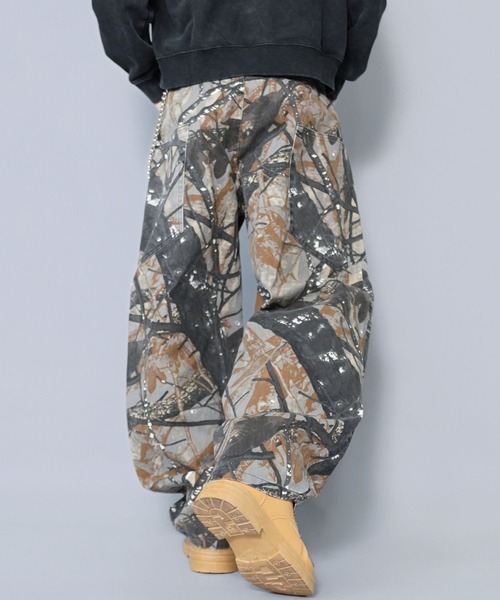 SPINNS（スピンズ） パンツ カモフラージュ柄パンツ/バルーンカーブ