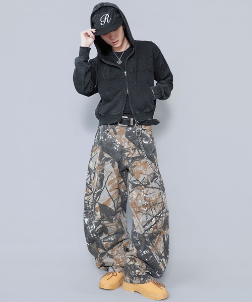 SPINNS（スピンズ） パンツ カモフラージュ柄バルーンカーブパンツ