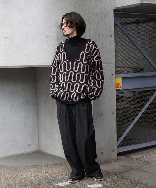 Aphlotus セーター ニット Wジャガード ディープVネック グラフィック