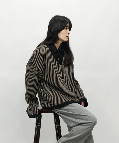 Aphlotus セーター ニット Wジャガード ディープVネック グラフィック