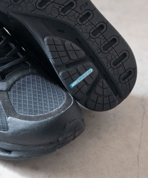 MOISTHROUGH360（モイスルー360） スニーカー 特許取得・通気防水