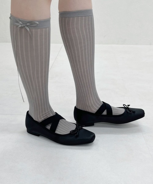 ハピバックルが印象的ソックスで遊ぶ\tHermes Janeバレエシューズ org.jpg