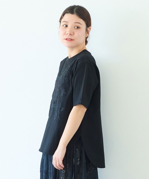 yuni コットンレース刺繍Tシャツ △コットンレース刺繍Tシャツ（Tシャツ/カットソー）｜yuni