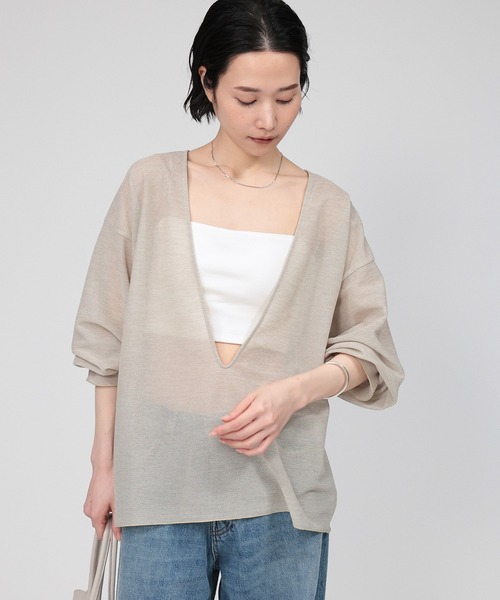 美品 2024SS バビロン BABYLONE リネンオーバーVネックプルオーバー F/ホワイト 前後着 透かし トップス 前後着【2400013932936】 BABYLONE（バビロン）の「リネンオーバーVネックプルオーバー（ニット