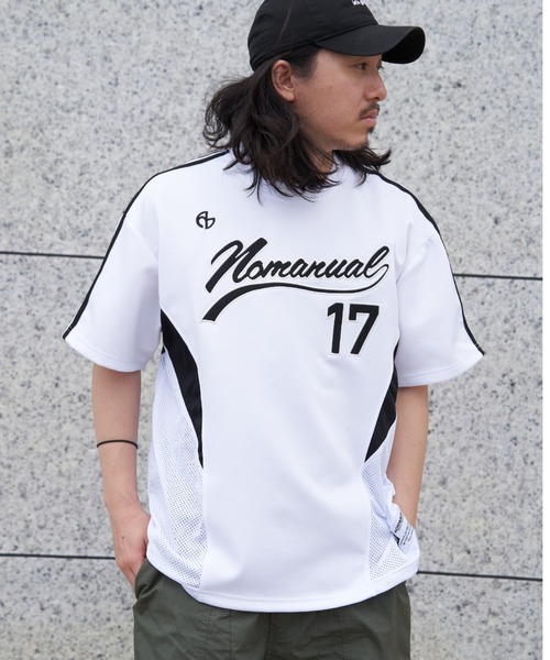 NOMANUAL（ノーマニュアル） tシャツ 「NOMANUAL」スイープベース