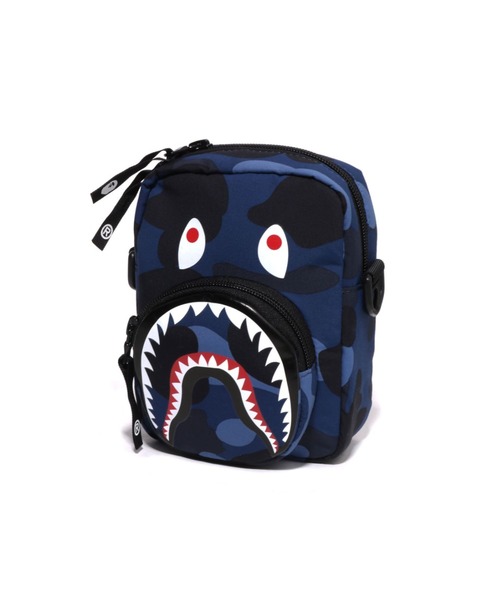 A BATHING APE キャラクターショルダーバッグ A BATHING APE ショルダーバッグ COLOR CAMO SHARK MINI BAG