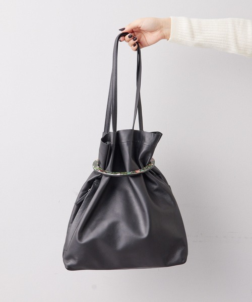 【ゅぅ】新品未使用品earPAPILLONNER　イアパピヨネバッグ　黒 ear PAPILLONNER（イア パピヨネ） トートバッグ FREE ブラック