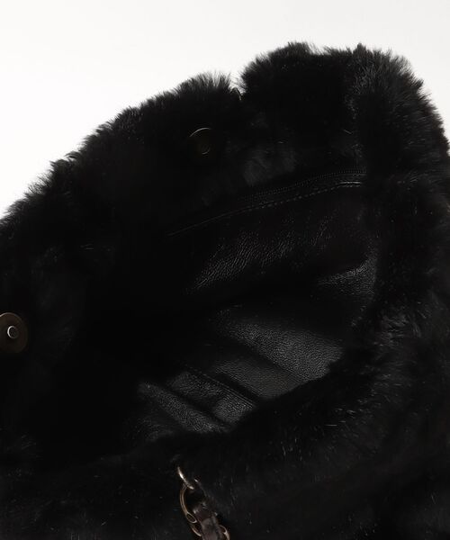 CHANEL（シャネル） ラパンファー ショルダーバッグ - ブラック
