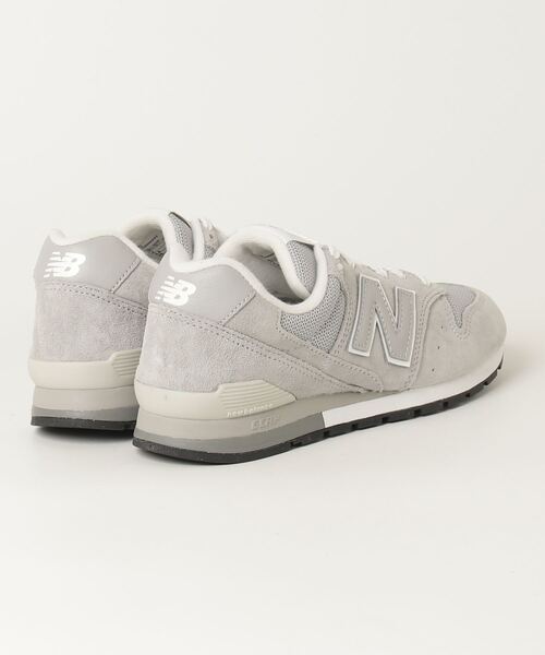 「New Balance」 ローカットスニーカー 22.5cm グレー レディース_画像2