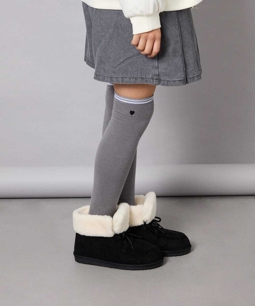 a.v.v（アー・ヴェ・ヴェ） 靴下 「KIDS」「19-21/22-24cm」ラインニー