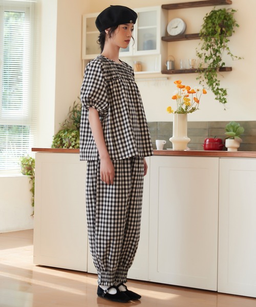 On One's Own ギンガムチェックスモッキング刺繍半袖トップ レディース