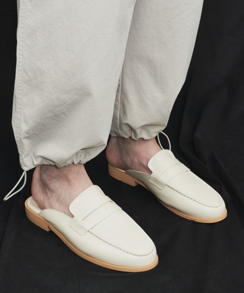 un/neu 「un/neu」 フラットサンダル SMALL ブラック レディース