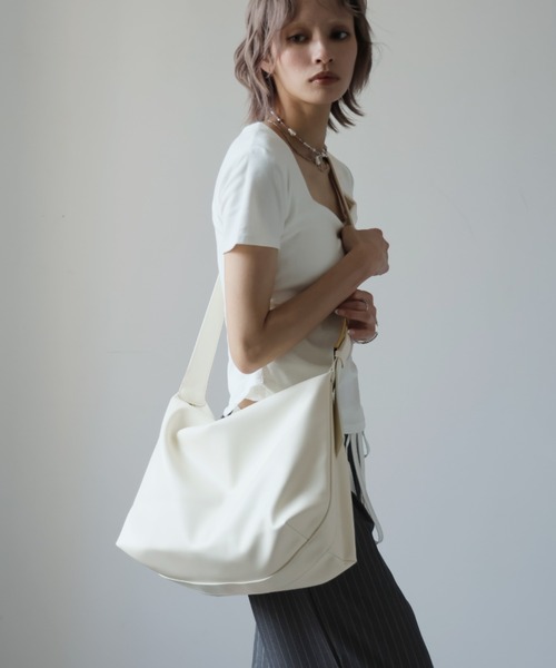 カラバリ Brynn Shoulder Bag フェイクレザー ショルダーバッグ ULYSSES ショルダーバッグ バッグ フェイクレザーショルダー