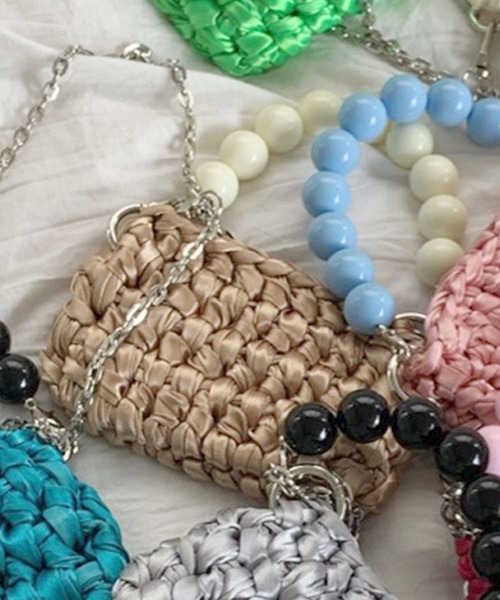 ハンドバッグ カラービーズハンドル×チェーン紐編みミニバッグ