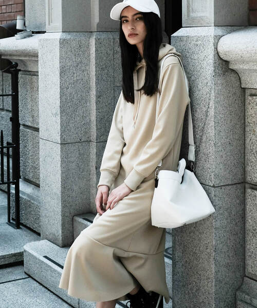 「nina mew」 トートバッグ FREE ベージュ レディース_画像4