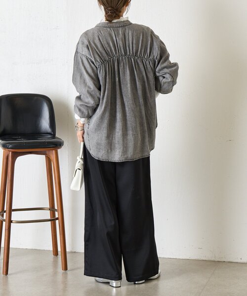新品未使用Jena espace merveilleux ギャザーデニムシャツ Jena espace merveilleux（ジェナ エスパスメルヴェイユ） ブラウス