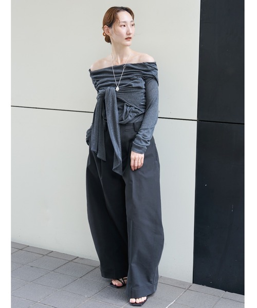 MIESROHE（ミースロエ） tシャツ オフショルダードレープトップス