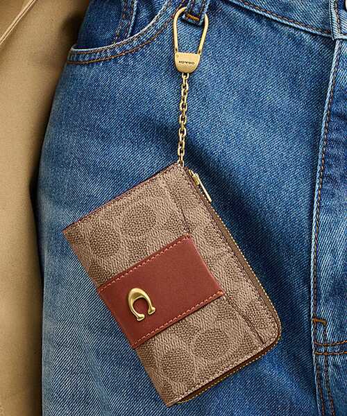 新品コーチCOACH キーリング付き札ケースレザー COACH（コーチ） カードケース エッセンシャル キー ジップ カード