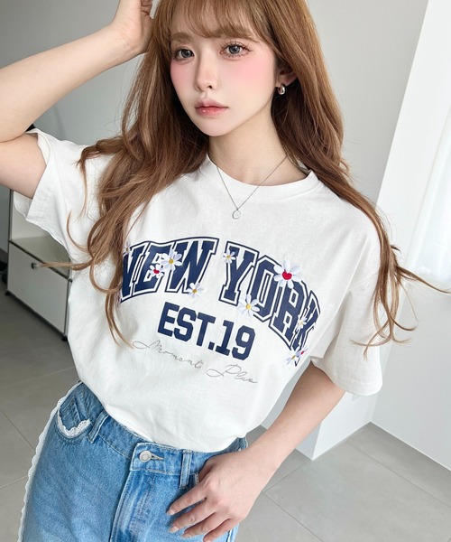 moment+ tシャツ 綿100%天竺.ロゴプリント＆フラワー刺繍半袖Tシャツ
