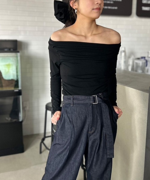 Kotoe tシャツ シャーリング オフショルダートップス ドレープ