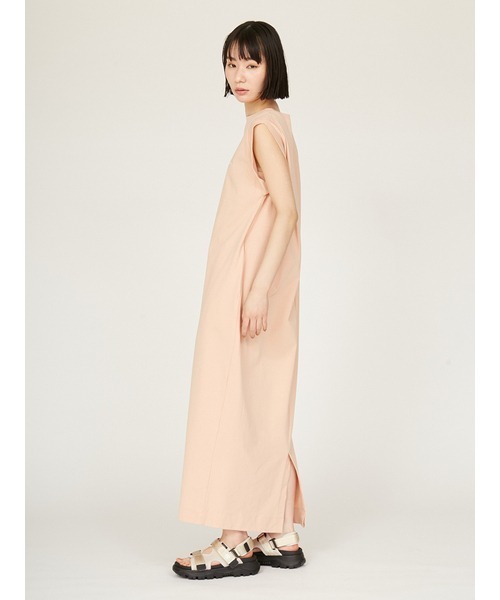 【すぐ発送】一度使用のみ　emmi ワンピース　デザイン可愛い♡ emmi】の新作”ワンピ＆セットアップ”が、甘派のツボをつく
