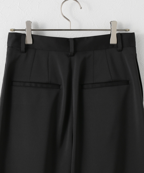 Spick and Span サテン　ハーフパンツ（黒）38 【完売品】 サテンハーフパンツ（スラックス）｜Spick and Span（スピック