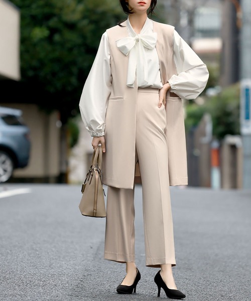 Flolia（フロリア） セットアップ S グレイッシュベージュ レディース