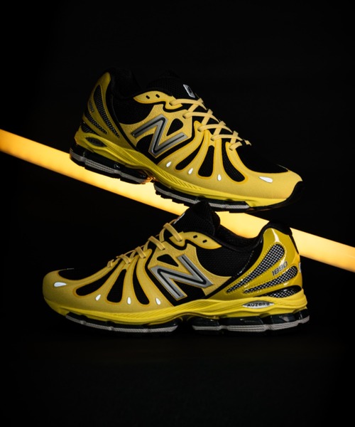 New Balance メンズランニングシューズ（色：イエロー系）｜シューズ