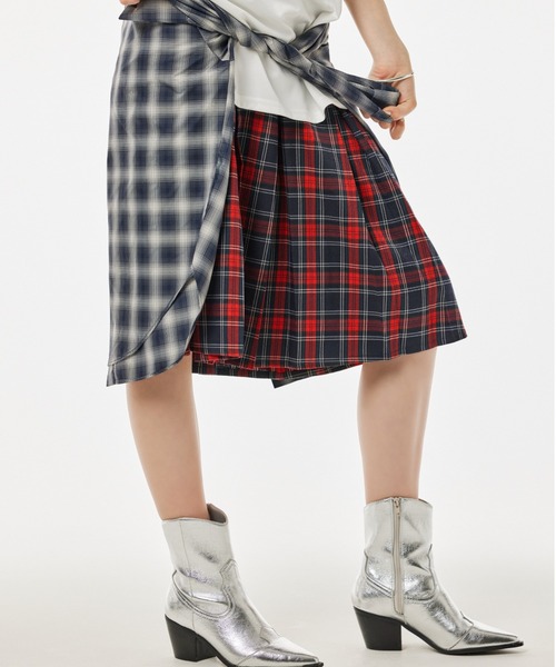 N°21 プリーツスカート 
黒とピンクベージュ 
サイズ38 FOREVER21 スカート 「2024FW」チェックプリーツミディスカート