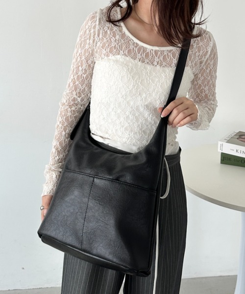 CLEA ショルダーバッグ バッグ レトロワンハンドルショルダーバッグ