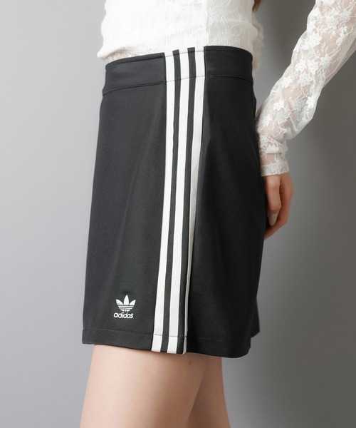 adidasOriginals アディカラー 3ストライプ ミニスカート 送関込 セール】アディカラー スリーストライプス ミニスカート
