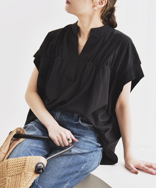 tシャツ quaranciel:「手洗い可能」ギャザー スキッパー バンドカラー プルオーバー レディース