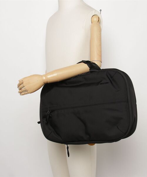 incase（インケース） ビジネスバッグ INCO250012-BLK Incase Tracks