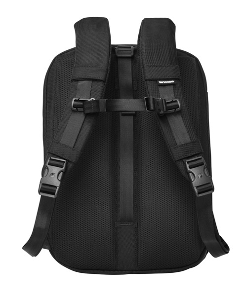incase（インケース） ビジネスバッグ INCO250012-BLK Incase Tracks